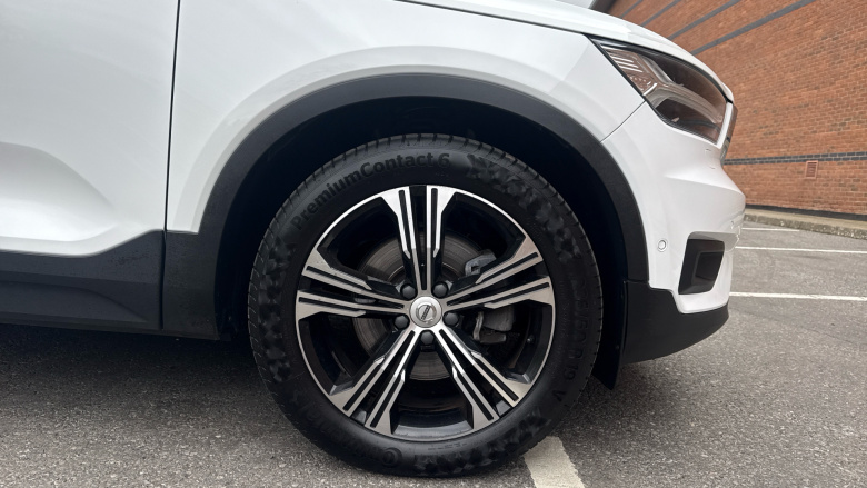 Volvo Xc40 2.0 T4 Inscription Pro 5dr AWD Geartronic Petrol Estate